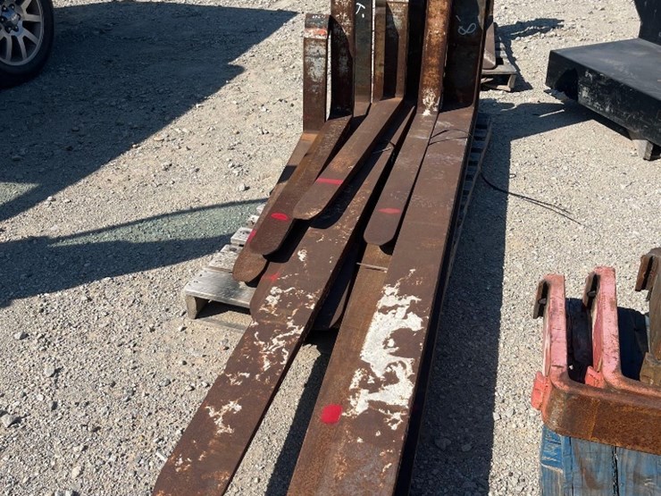 (1)-72"-telehandler-fork-image-1
