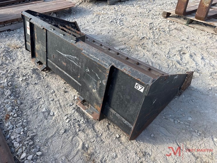takeuchi-68"-smooth-bucket-w/-bolt-on-cutting-edge-skid-steer-attachment-image-2