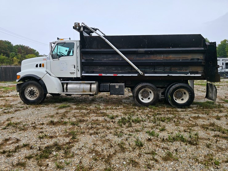 1999-sterling-l9511-image-7