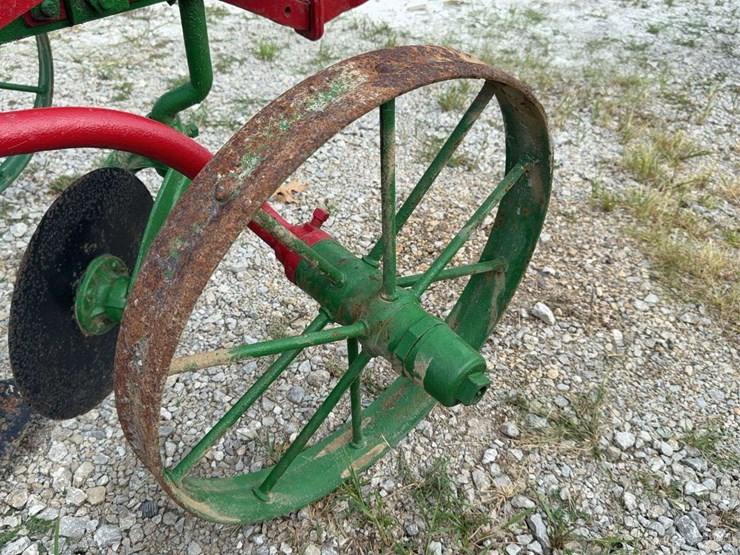 oliver-two-bottom-plow-image-26