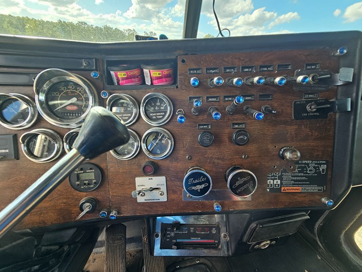 1989-peterbilt-379-image-80