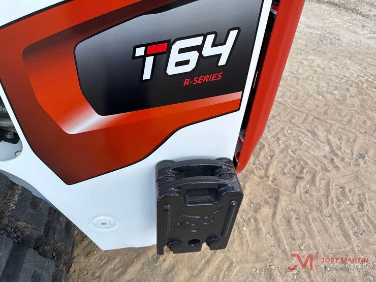 2023-bobcat-t64-image-9