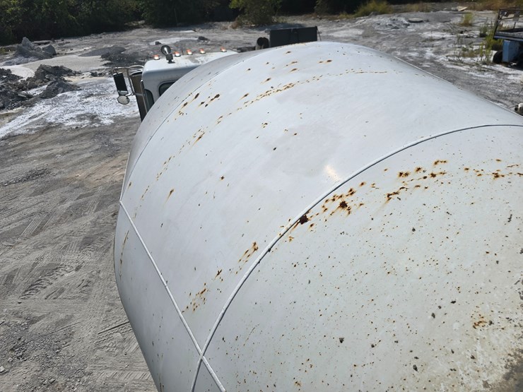 2014-peterbilt-365-image-126