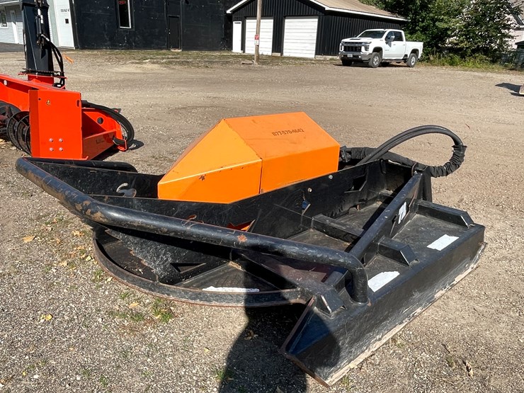 #4307-•-skid-pro-72"-skid-steer-mount-heavy-duty-brush-mower-image-3