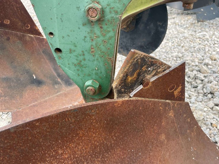 oliver-3-bottom-plow-image-19