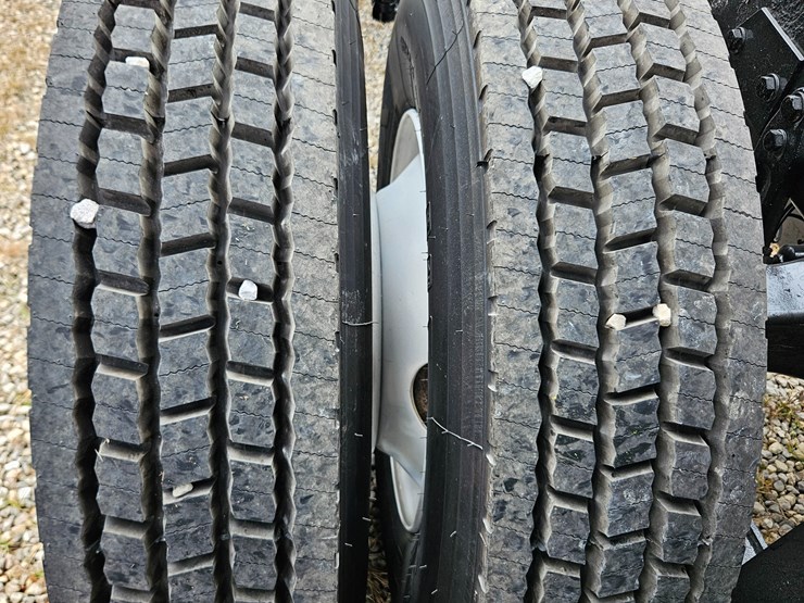 2015-kenworth-t800-image-100