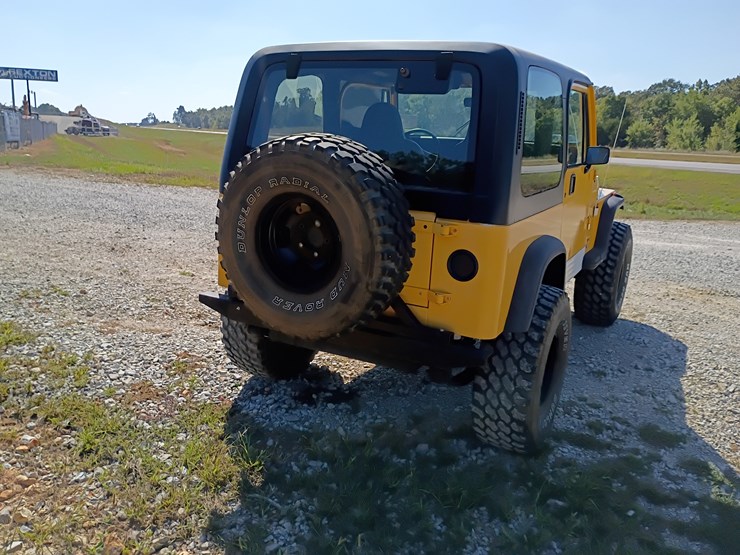 1995-jeep-wrangler-image-10