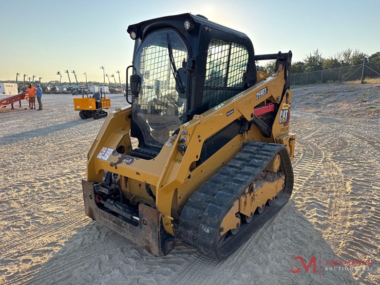 2021-caterpillar-259d3-image-4