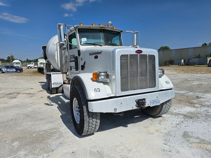 2014-peterbilt-365-image-48