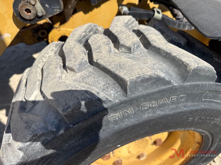 2008-caterpillar-904b-image-7