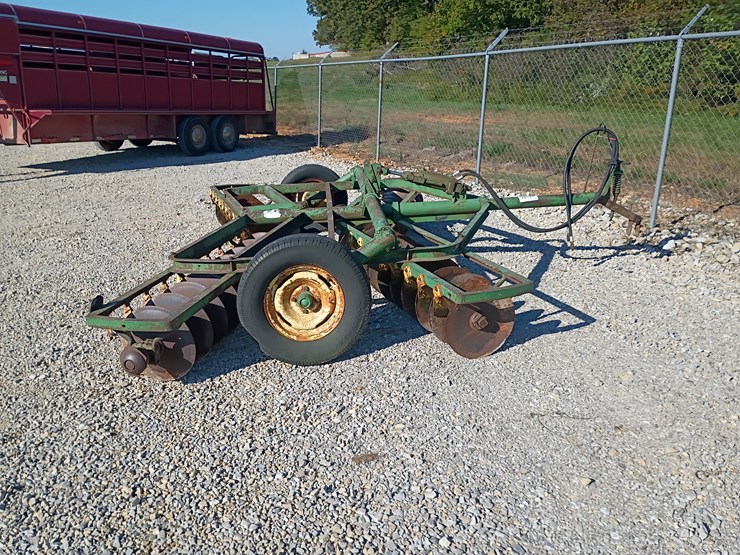 john-deere-12-image-8