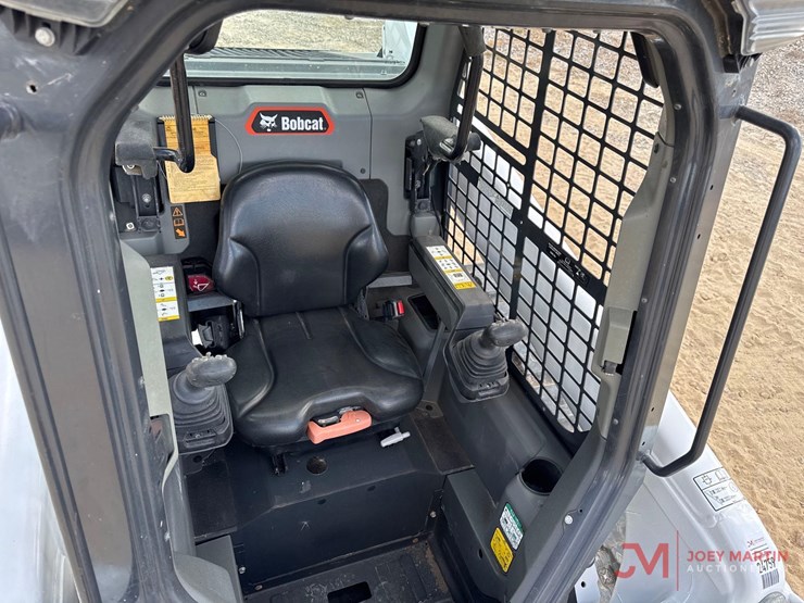 2023-bobcat-t64-image-14