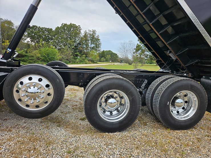 2015-kenworth-t800-image-97