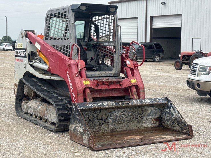2017-takeuchi-tl12r2-image-1