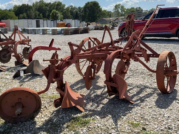 2-bottom-trip-plow-image-2