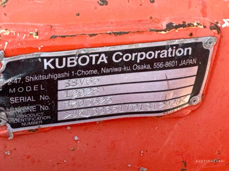 2016-kubota-ssv65-image-17