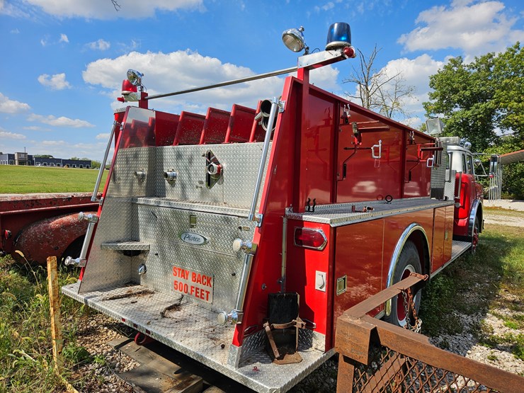 1983-ford-c800-image-11