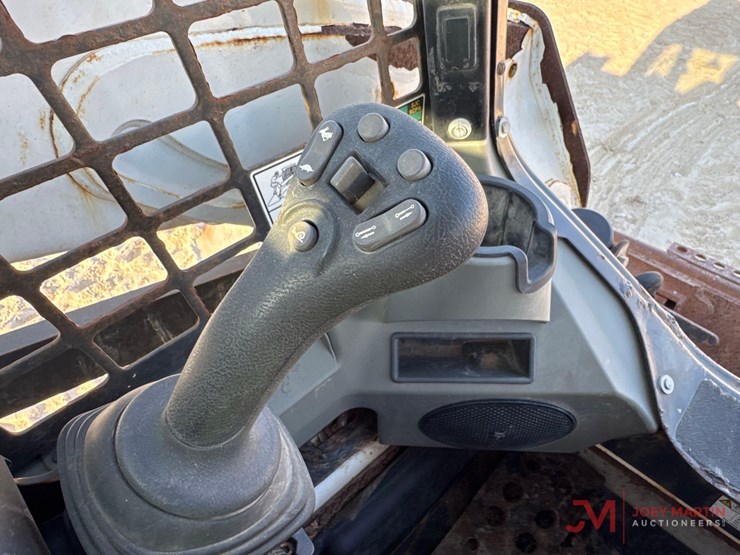 2021-bobcat-t595-image-19