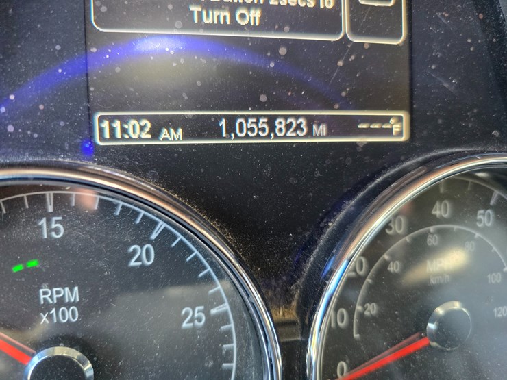 2015-peterbilt-579-image-82