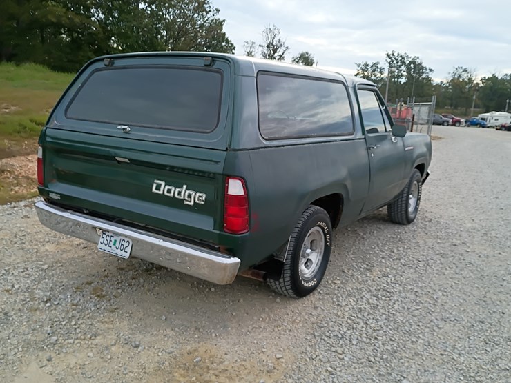 1976-dodge-ram-charger-image-11
