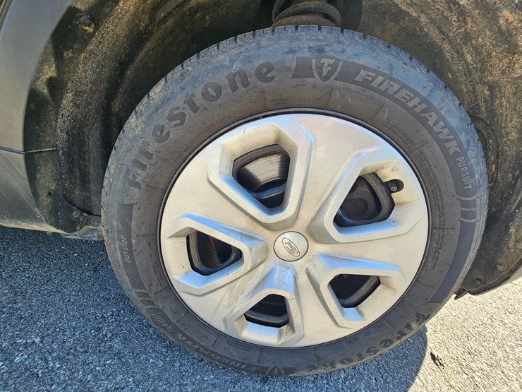 2017-ford-explorer-image-56