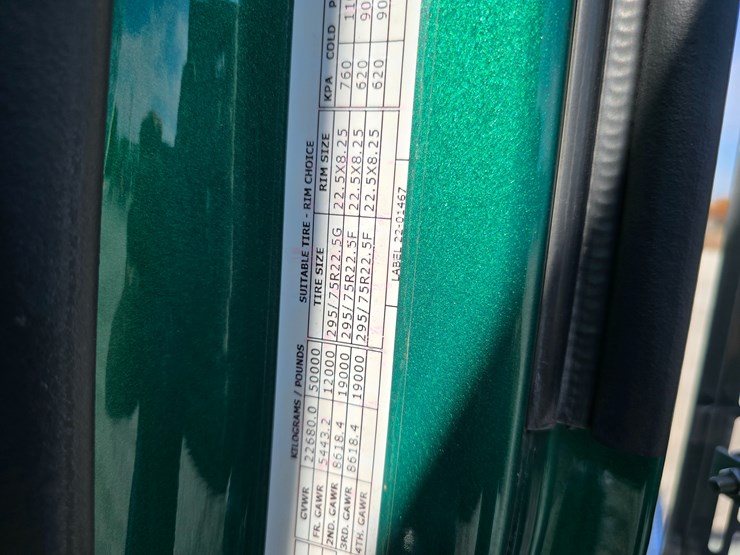 2019-peterbilt-567-image-76