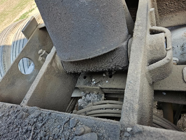 2006-sterling-l9500-image-54