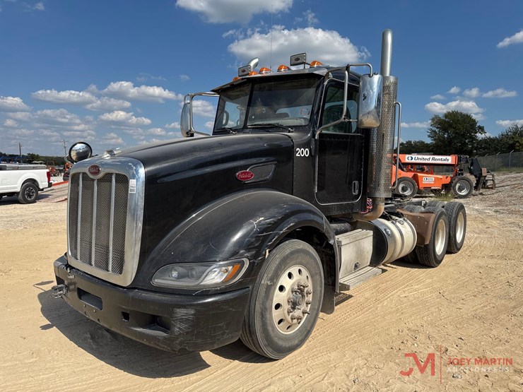 2013-peterbilt-386-image-4