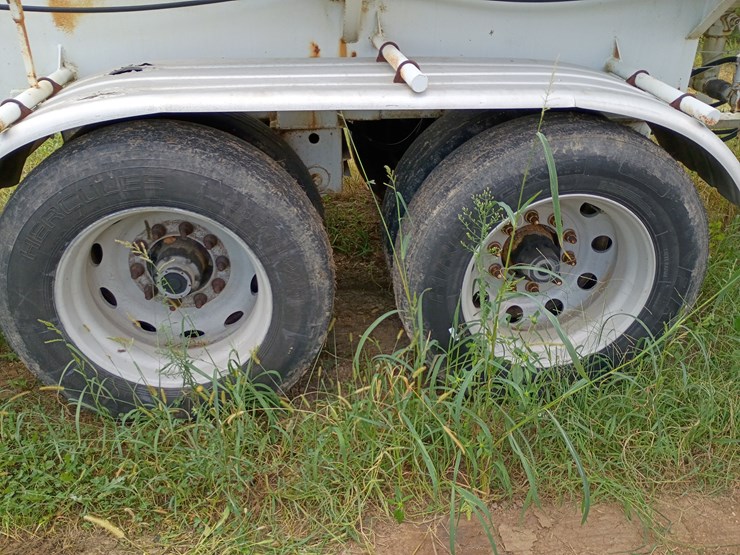 1977-trinity-tank-image-39