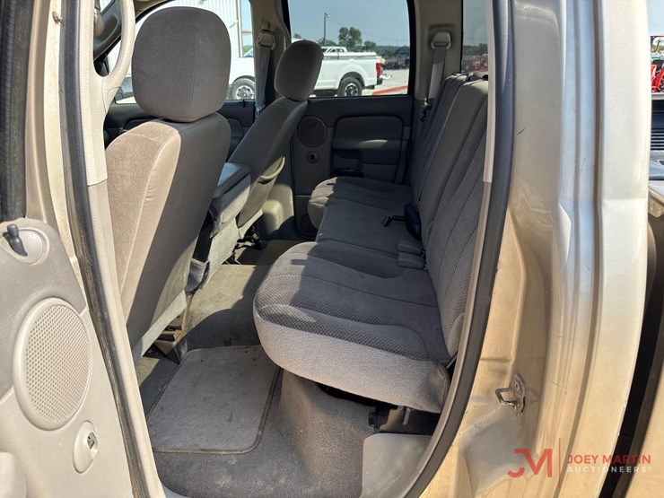 2003-dodge-ram-3500-image-15