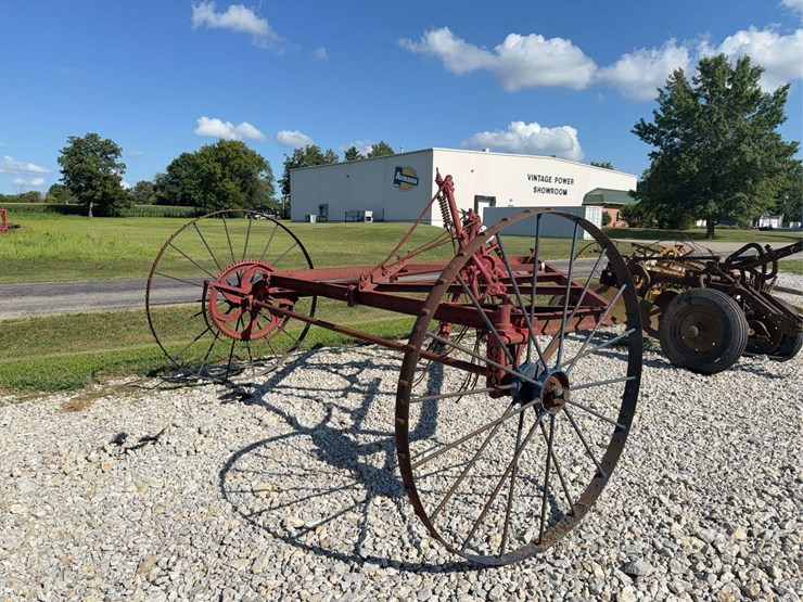 international-hay-tedder-image-3