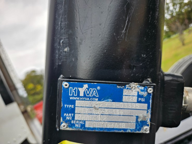 2015-kenworth-t800-image-54