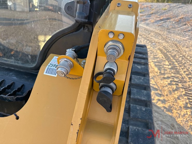 2021-caterpillar-259d3-image-7