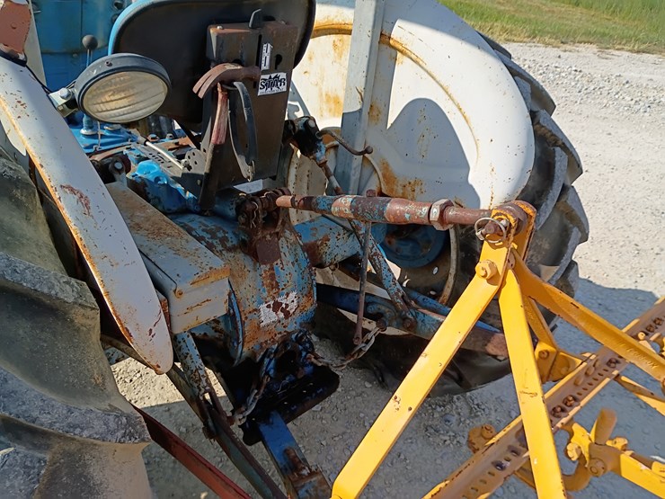 1972-ford-tractor-image-36