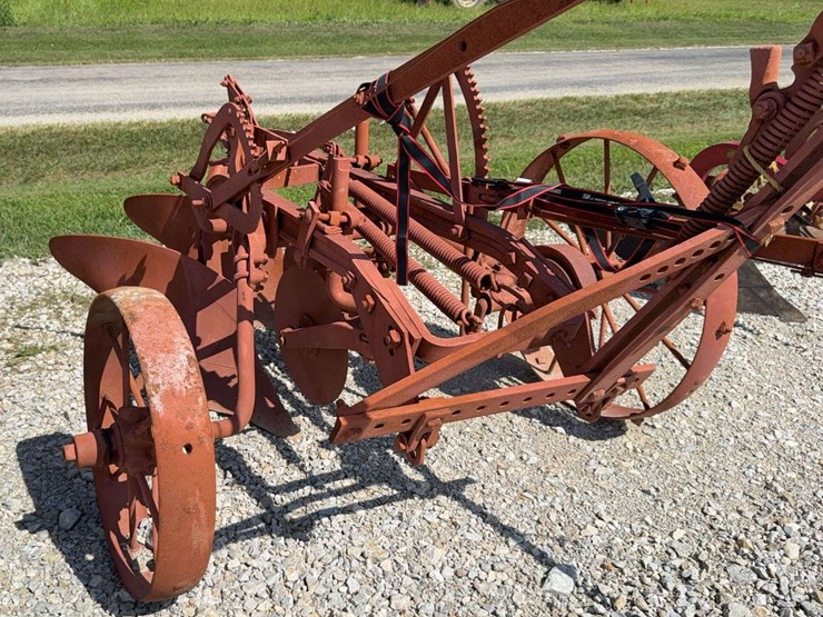 2-bottom-trip-plow-image-20