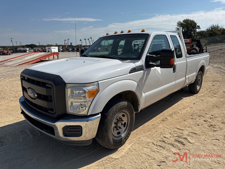 2016-ford-f250-xl-image-4