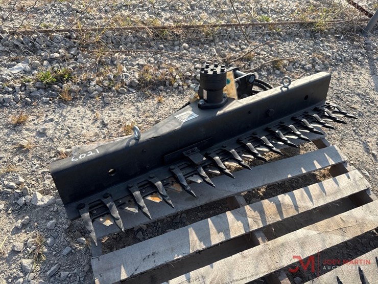 new-iranch-48"-sickle-mower-mini-excavator-attachment-image-1