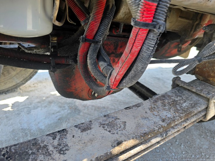 2014-peterbilt-365-image-63