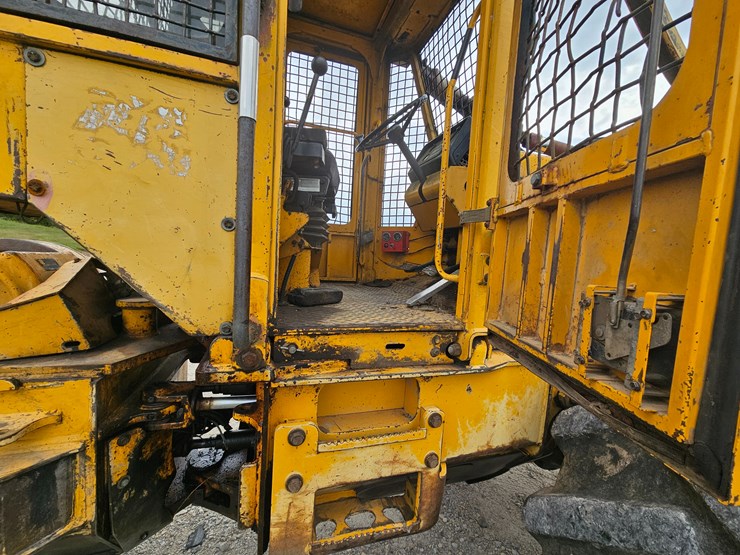 648-deere-648e-image-36