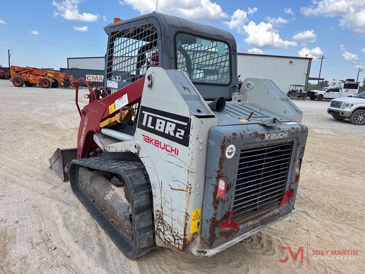 2021-takeuchi-tl8r2-image-3