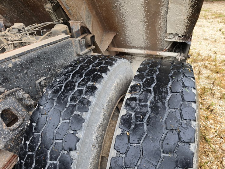 1999-sterling-l9511-image-106