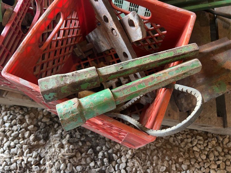 assorted-john-deere-parts-image-13