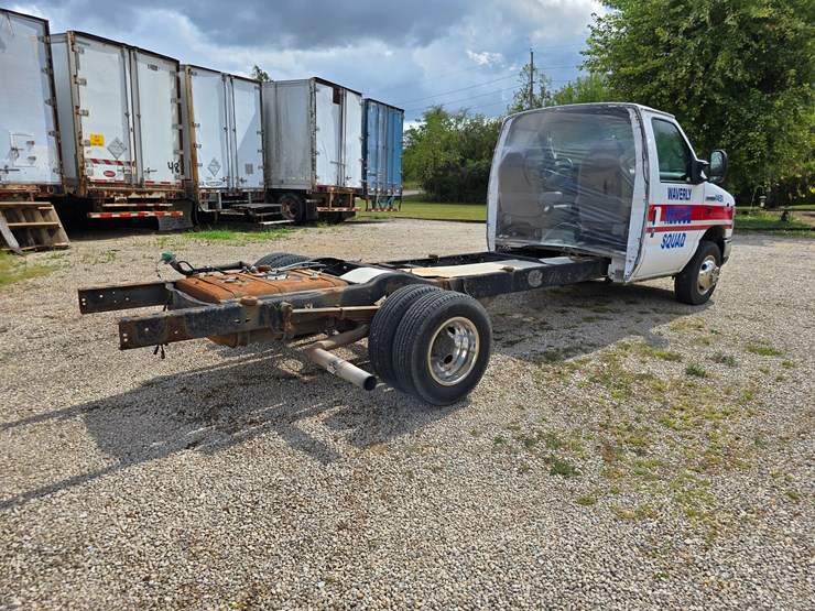 2008-ford-e450-image-18