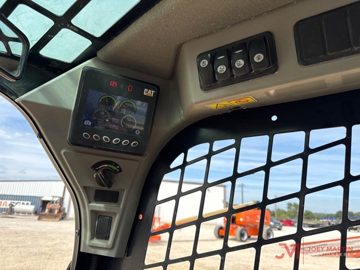 2019-caterpillar-289d-image-12