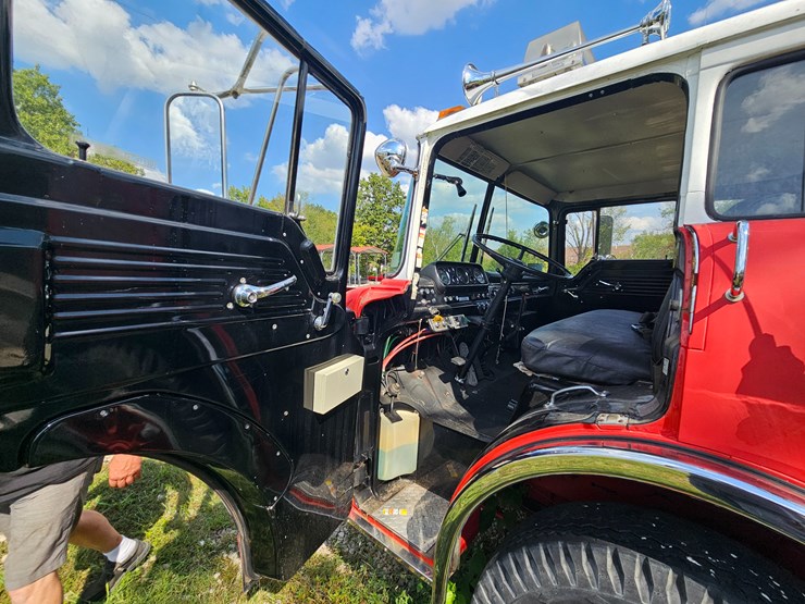 1983-ford-c800-image-42