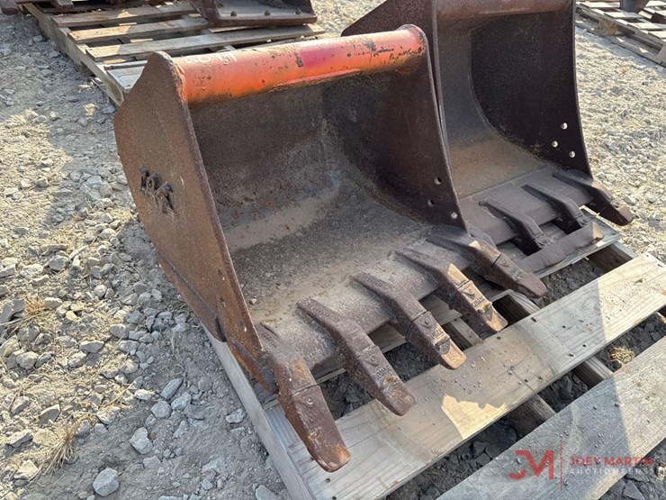 tag-23"-excavator-tooth-bucket-image-1