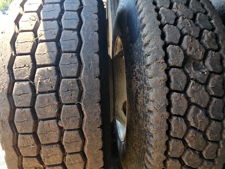 2006-sterling-l9500-image-123