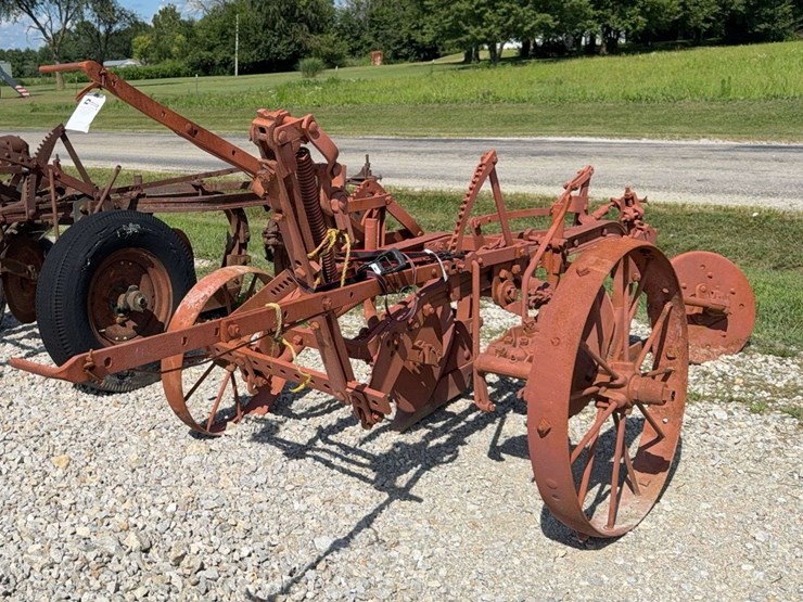 2-bottom-trip-plow-image-7