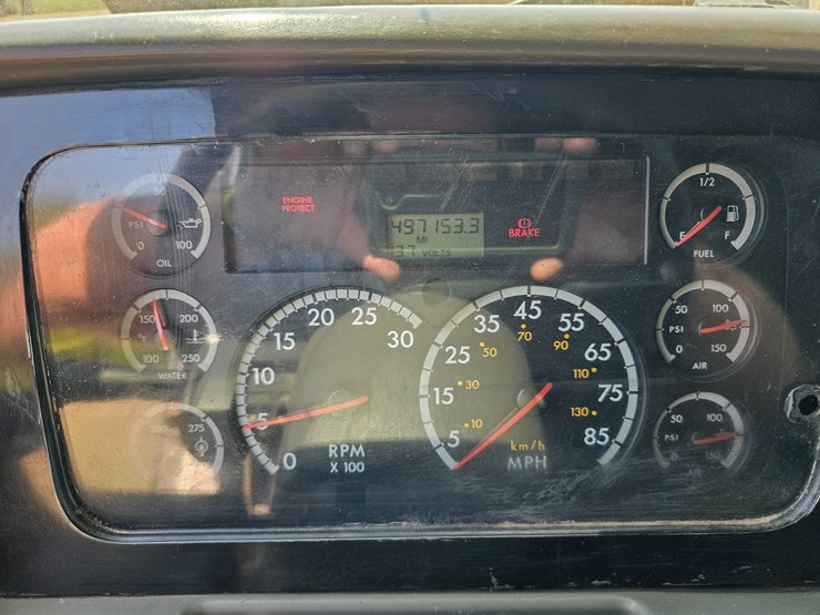 2006-sterling-l9500-image-94