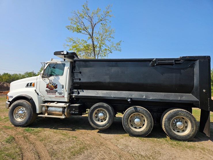 2006-sterling-l9500-image-9